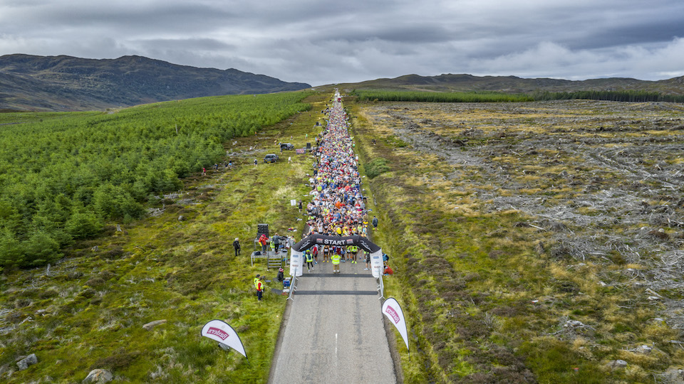 /images/2020/06/loch-ness-marathon-start.jpg