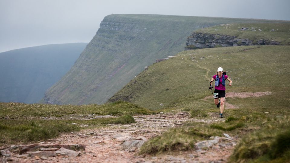 /images/2020/09/edited-lisa-watson-in-action-on-day-five-of-the-2019-dragons-back-race-copyright-no-limits-photography-618133.jpg