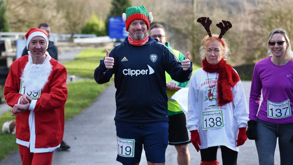 Runners give Bingley Christmas Canal Race a 'thumbs up'