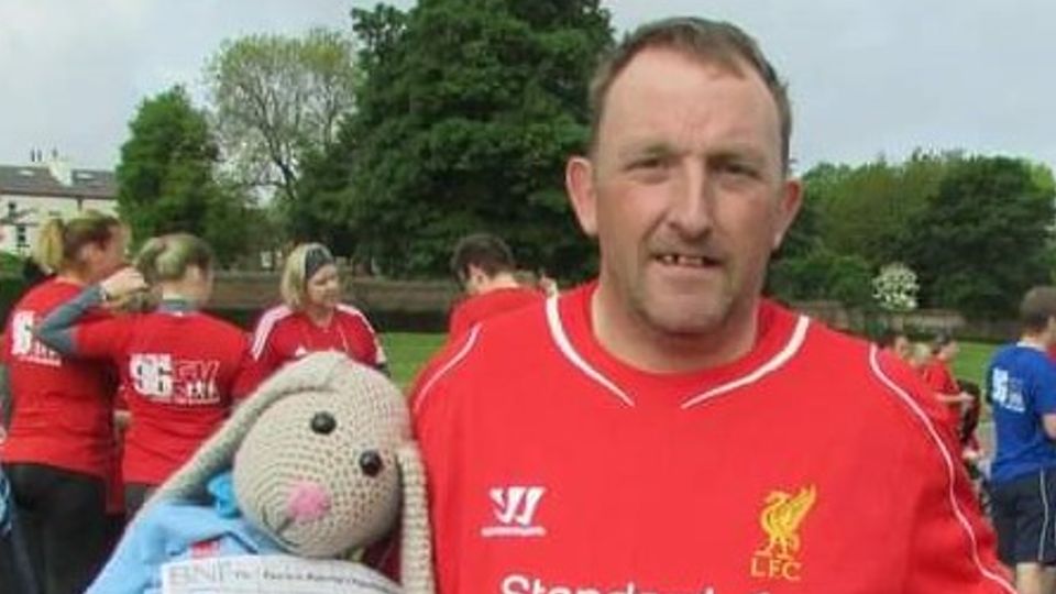 Fundraising Liverpool fan Jonathan Fleming at Run For The 96 5K