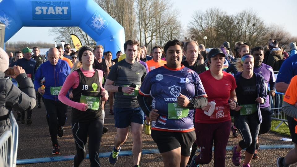 Runners starting the Milton Keynes Winter Half Marathon