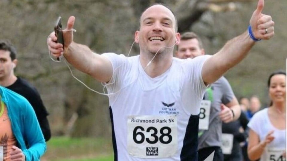 /images/2020/12/richmond-park-5k-runner-219569.jpg