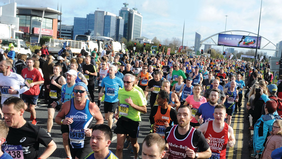 runners at Manchester Marathon