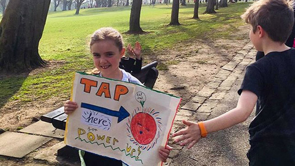 Happy girl supporter at Kirkcaldy Half