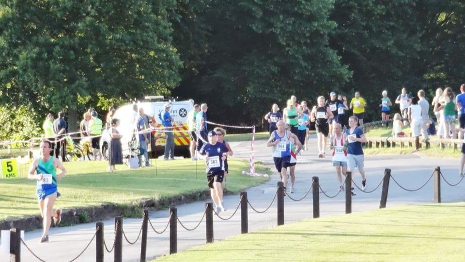 Speedy runners at the Newstead Abbey Dash 5K