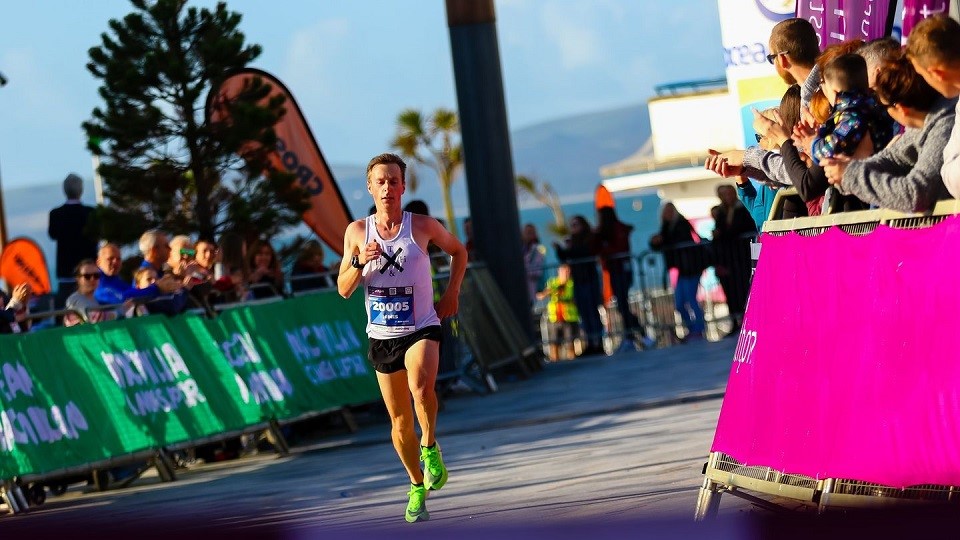 /images/2021/08/james-hoad-bournemouth-half-marathon-winner.jpg