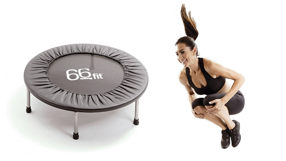 Trampoline and jumping Lady