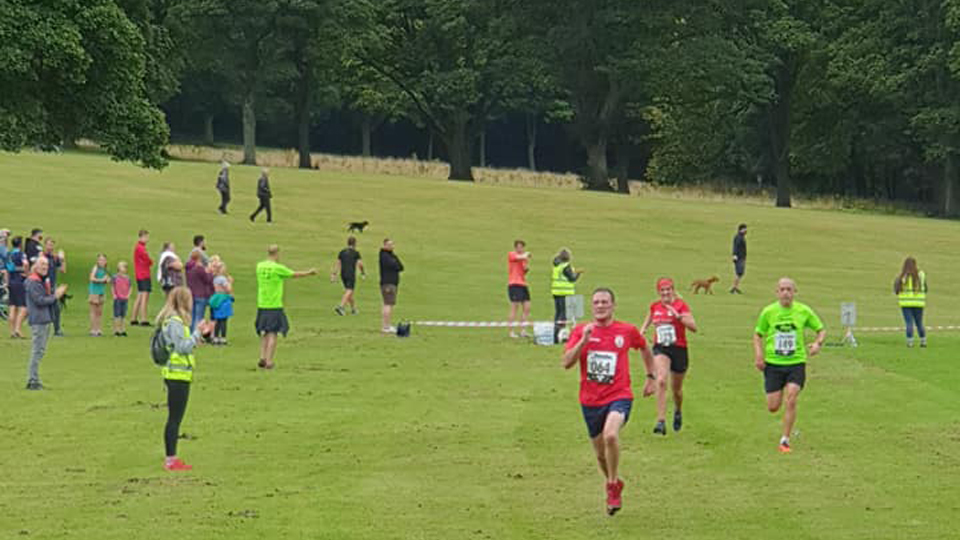 runners at Kirkcaldy Trails 10K