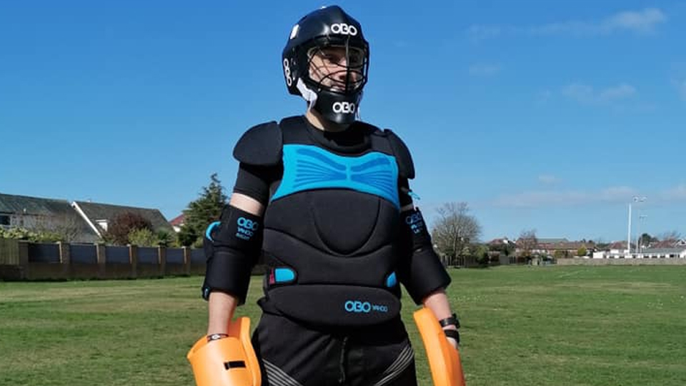 /images/2021/09/paul-warrington-in-hockey-kit.jpg