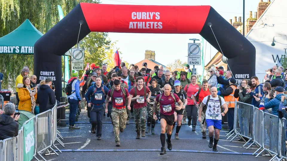 /images/2021/10/brigg-10k-runners.jpg