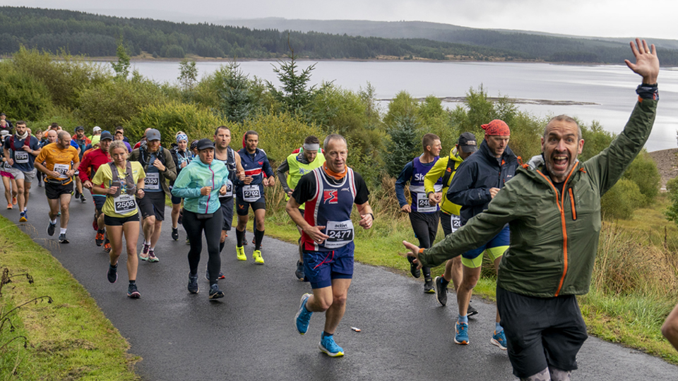 /images/2021/10/kielder-runners.jpg