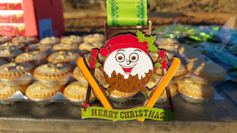 /images/2021/11/bushy-park-christmas-10k-medal-210208.jpg