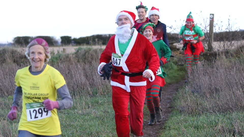 Festive runners at the Hooky Christmas Canter