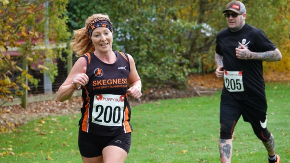/images/2021/11/poppy-runner.jpg