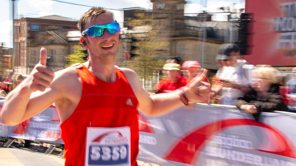 /images/2022/01/sunderland-runner-thumbs-up.jpg