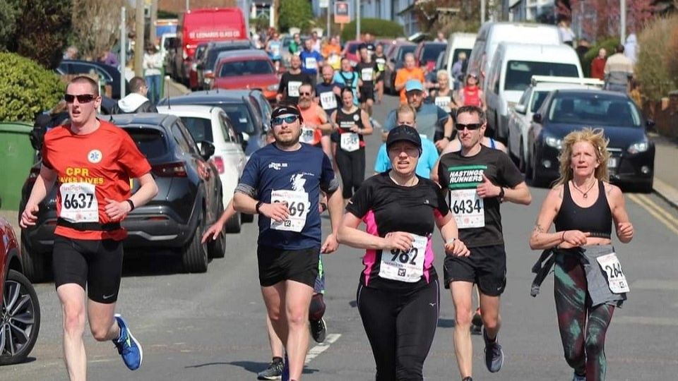 /images/2022/03/hastings-half-marathon-2022-889377.jpg