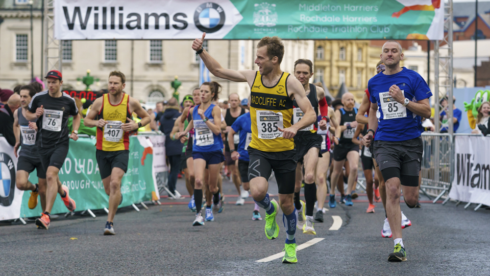 /images/2022/04/rochdale-runners.jpg
