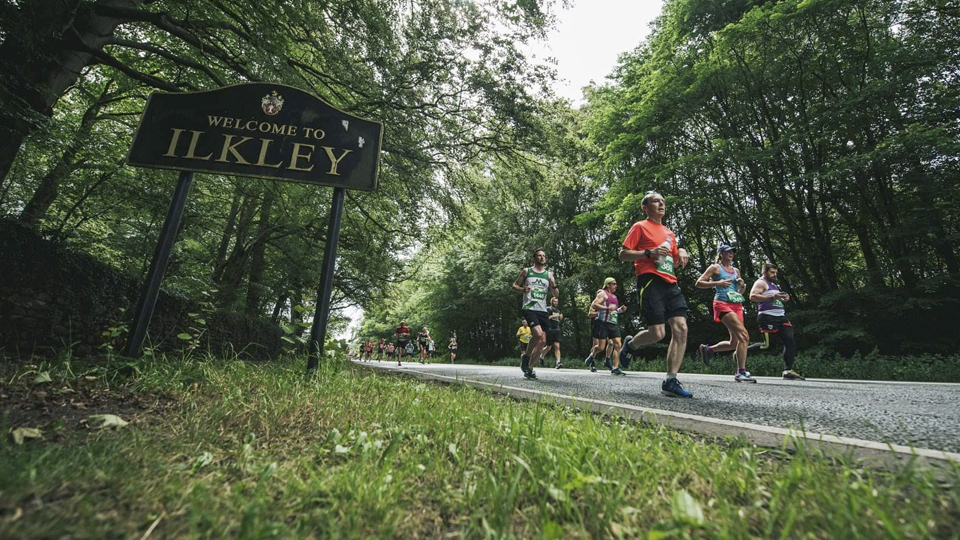 /images/2022/05/ilkley-half-runners.jpg