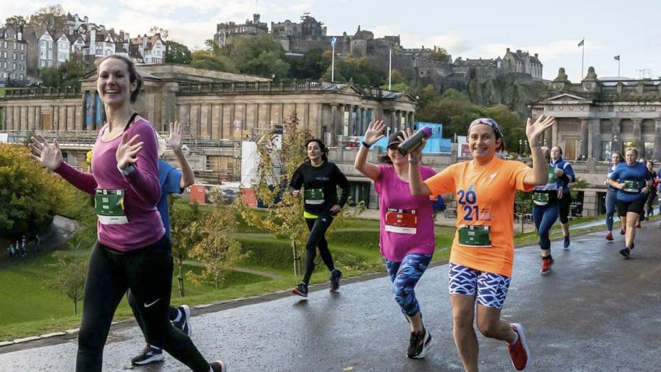 /images/2022/05/womens-10k-runners.jpg