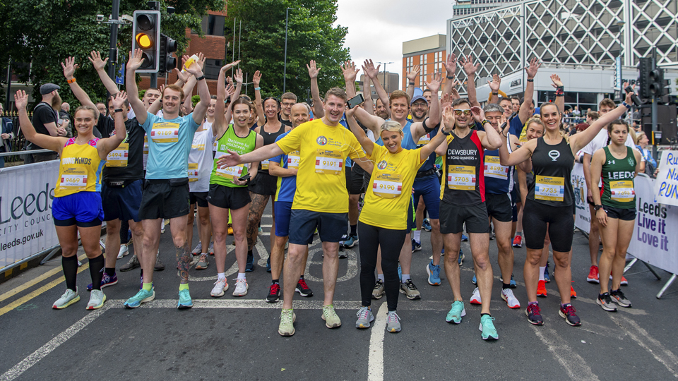 /images/2022/06/leeds-10k-runners.jpg