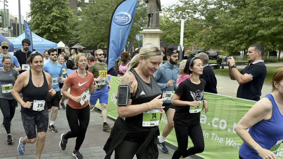 /images/2022/06/stockport-runners.jpg