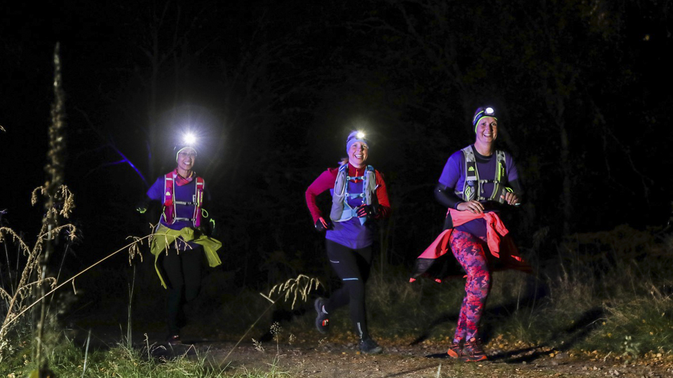 /images/2022/08/illuminator-runners.jpg