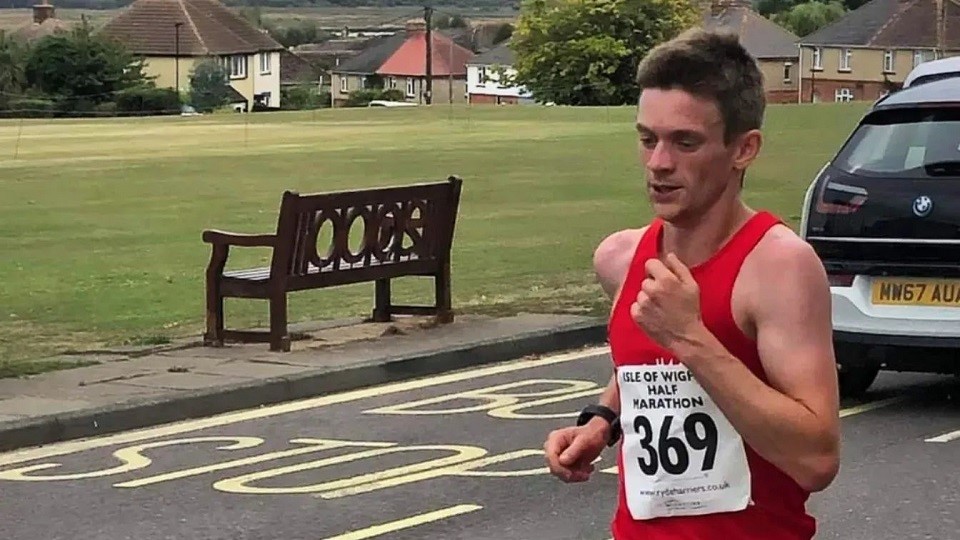 /images/2022/08/isle-of-wight-half-marathon-2022.jpg