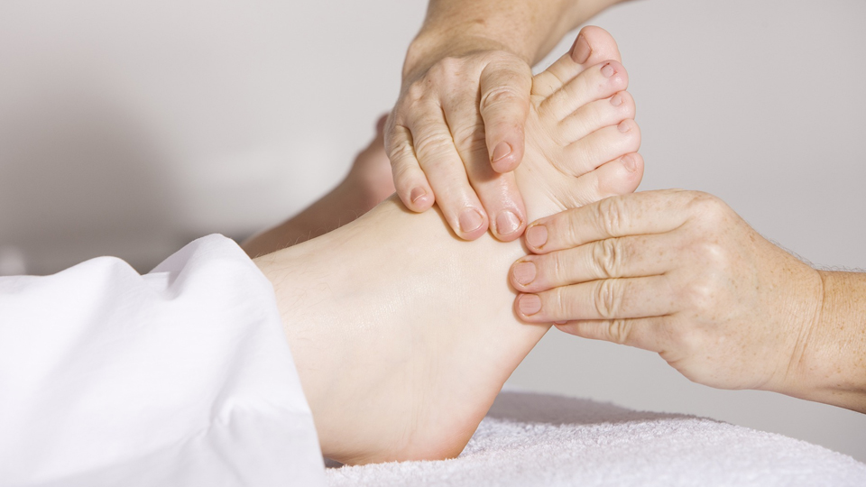 /images/2022/09/foot-massage.jpg