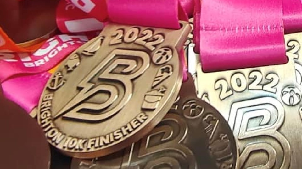 /images/2022/11/brighton-10k-2022-medals.jpg