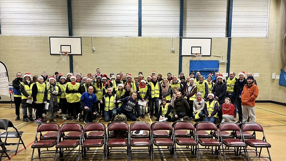 /images/2022/12/mince-pie-10-volunteers.jpg