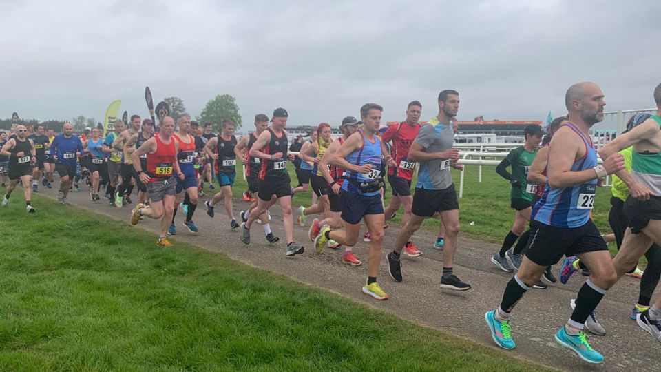 Leaving the Racecourse at the start of the Uttoxeter Half Marathon and 10K