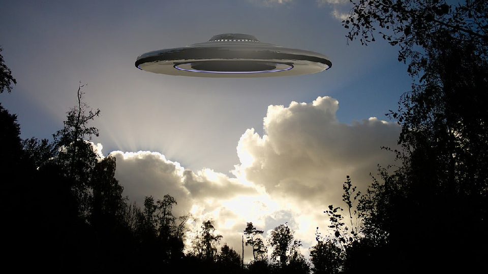 /images/2023/04/ufo.jpg