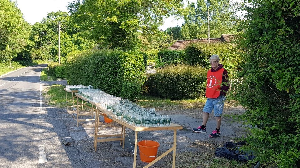 /images/2023/06/dorking-ten-volunteer.jpg