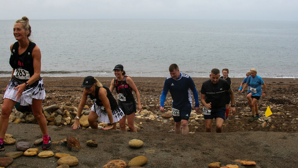 Branches And Bays Race Action