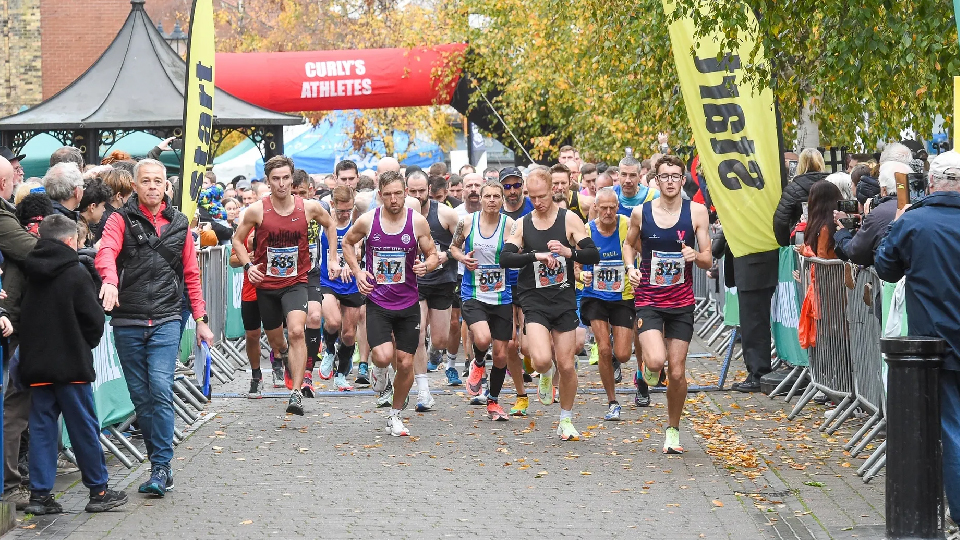 /images/2023/09/brigg-runners.jpg