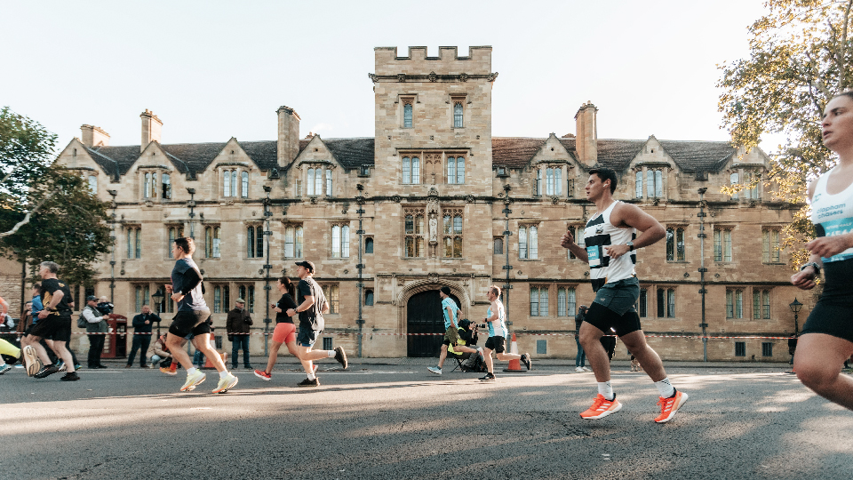 /images/2023/10/oxford-half-copy.jpg