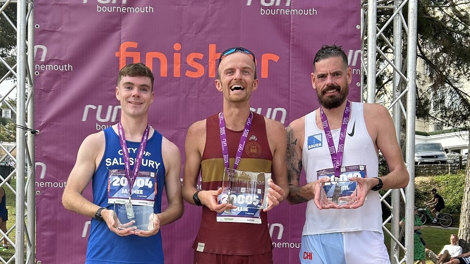 /images/2023/10/run-bournemouth-half-marathon-2023-mens-winners.jpg