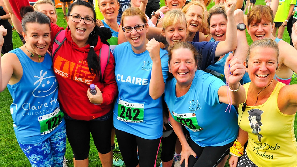 /images/2023/10/women-runners-copy.jpg