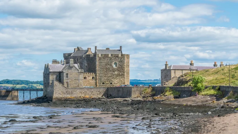 /images/2023/11/blackness-castle-copy.jpg