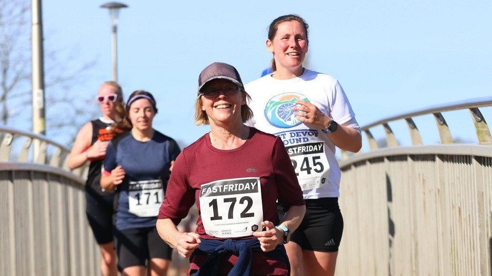 /images/2024/01/fast-friday-10k-city-runs.jpg