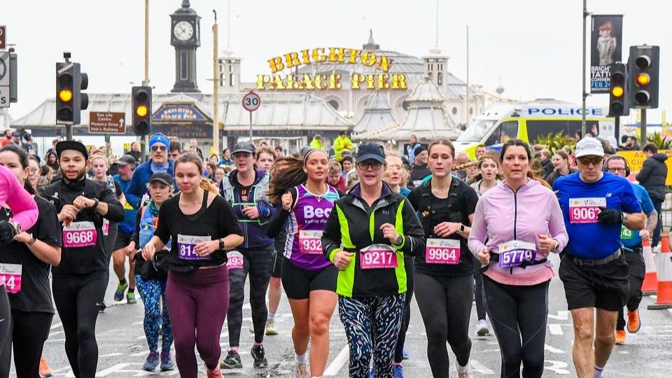 /images/2024/02/brighton-half-marathon-2024-group-action-970255.jpg