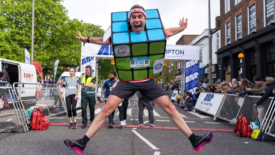 /images/2024/04/southampton-marathon-2024-the-cube-675788.jpg