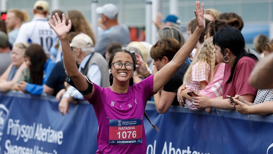 /images/2024/05/swansea-half-marathon-finisher.jpg