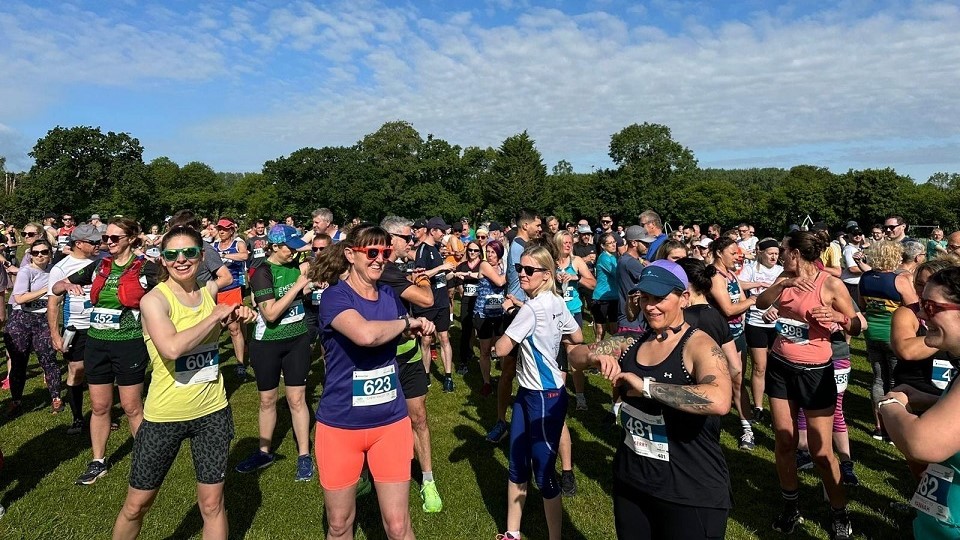 /images/2024/06/chew-valley-10k-2024-warm-up.jpg