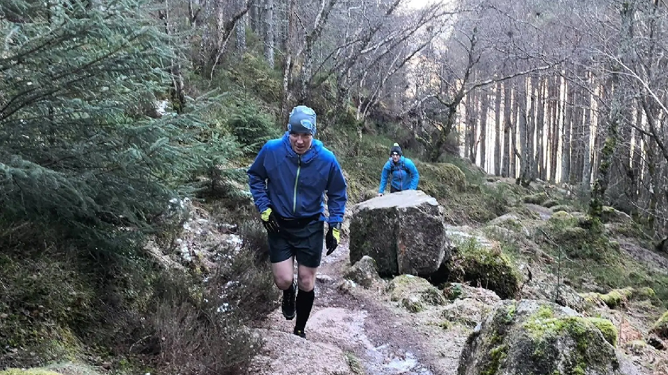 /images/2024/07/bennachie-runners-copy.jpg
