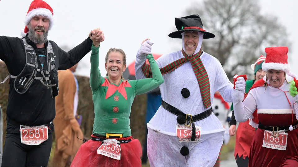 /images/2024/09/tatton-yule-runners-copy.jpg