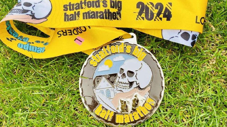 /images/2024/10/stratford-half-medal-copy.jpg