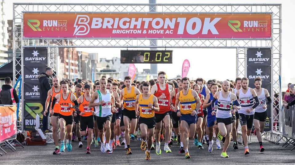 /images/2024/11/brighton-10k-start.jpg