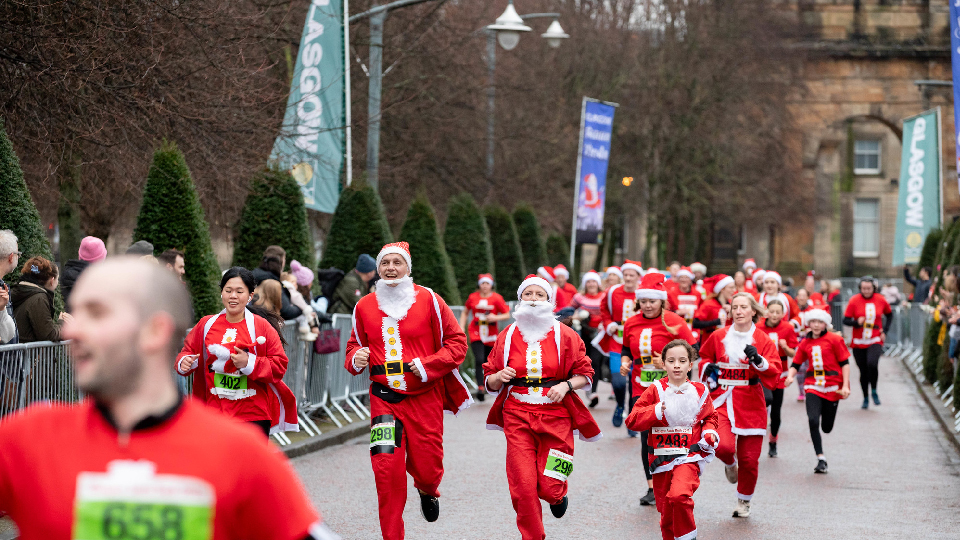 /images/2024/11/glasgow-santas-copy.jpg