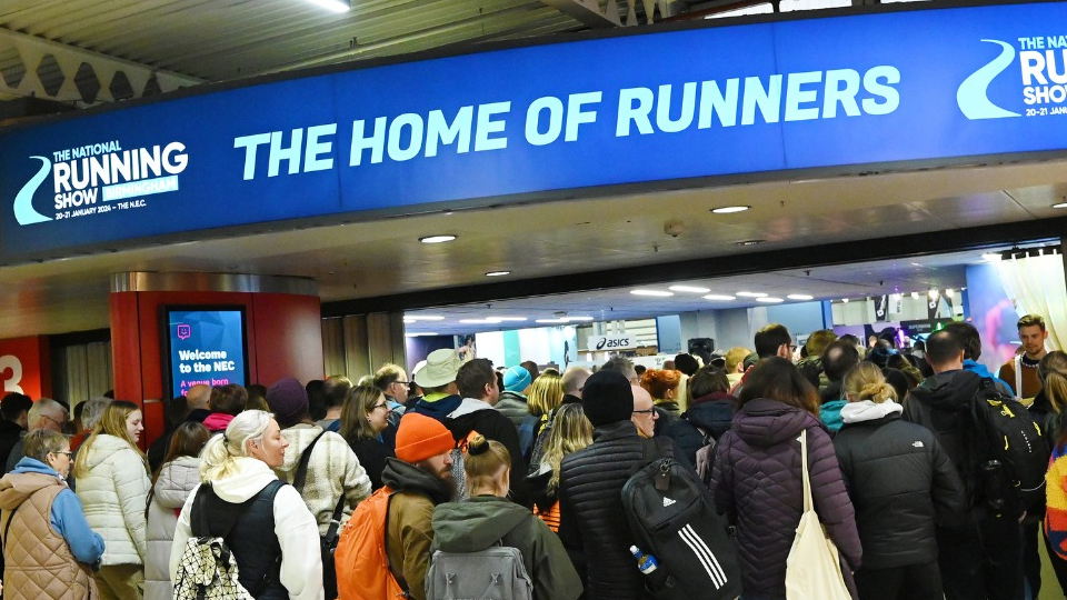 /images/2024/11/running-show-crowd-copy.jpg